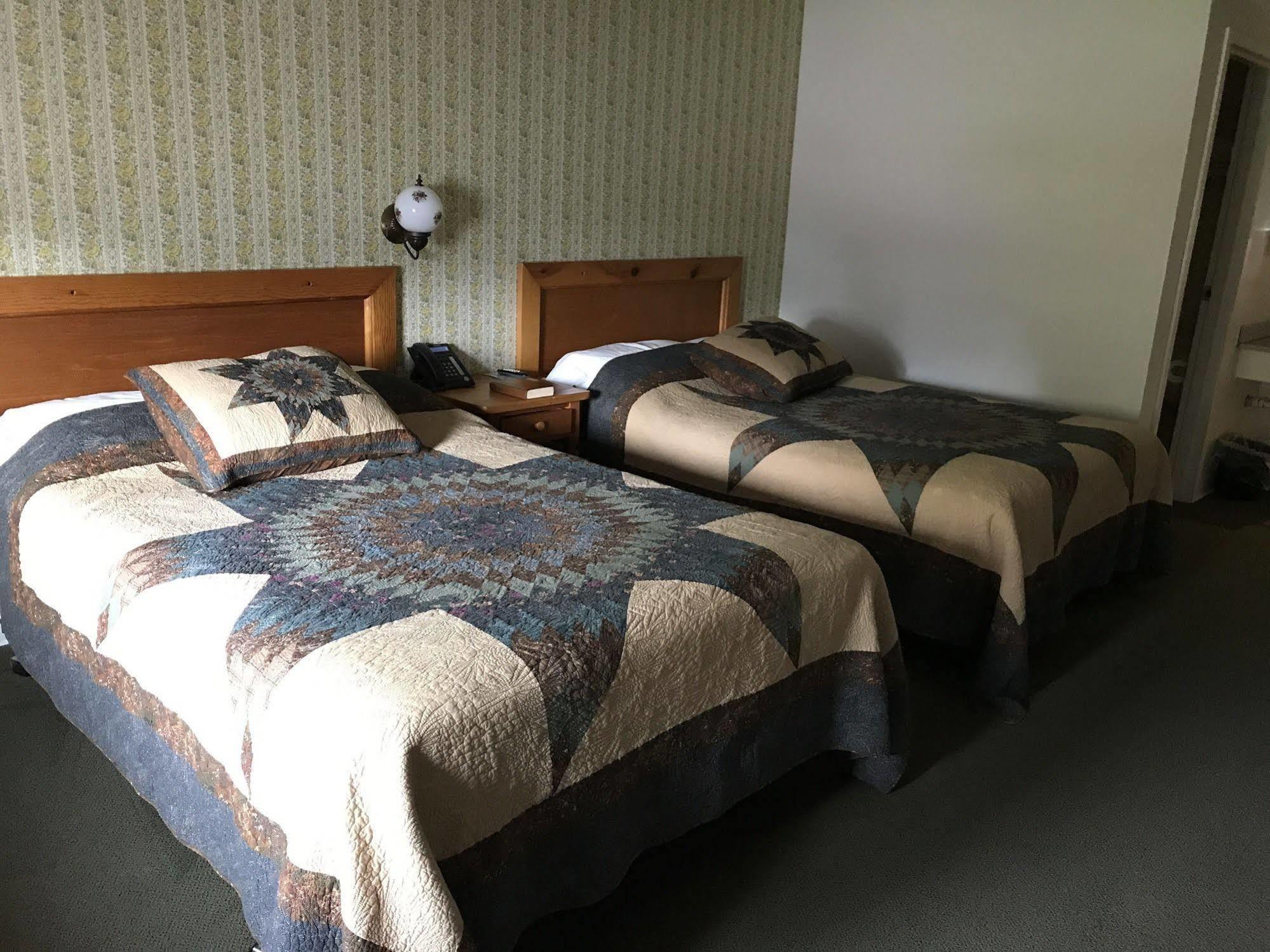 Casselman Inn Grantsville Extérieur photo